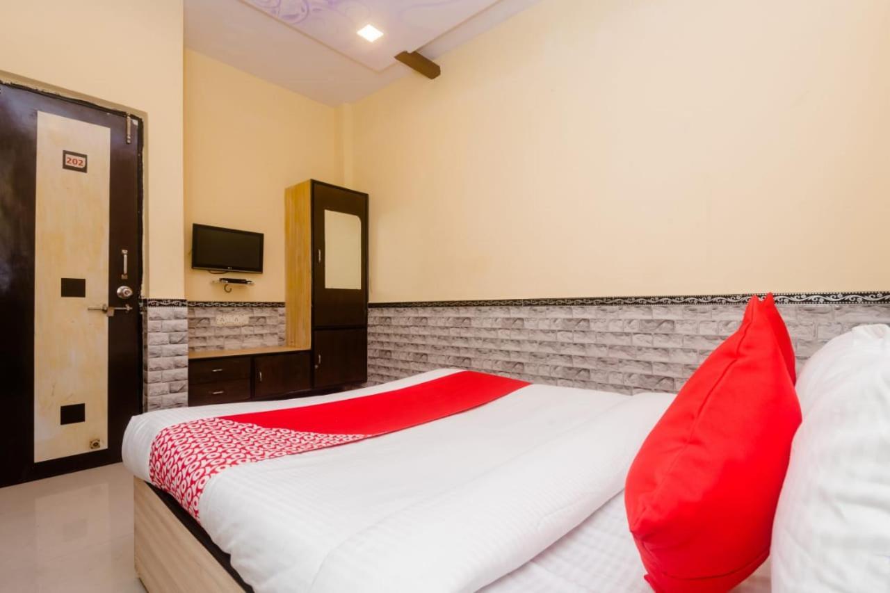Hotel Nivara Navi Mumbai Bagian luar foto